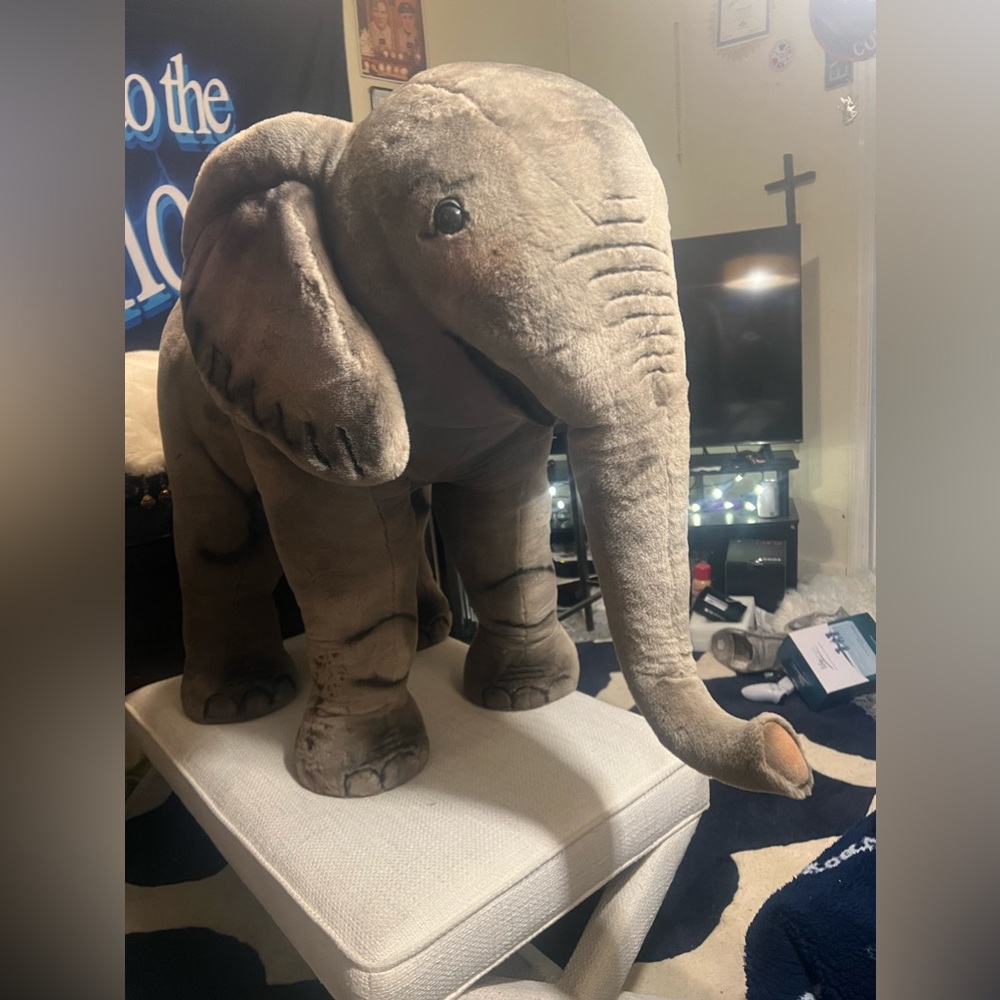 X-Large Rare Steiff Studio Plush Elephant 37"L x 31"H x 20"W EAN500725